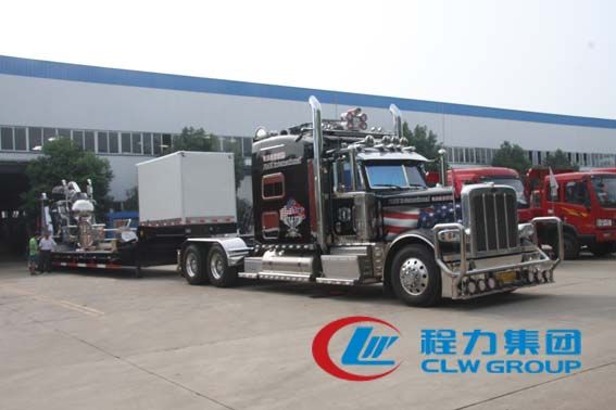 程力公司成功生產(chǎn)獨特擎天柱拖掛房車(chē)