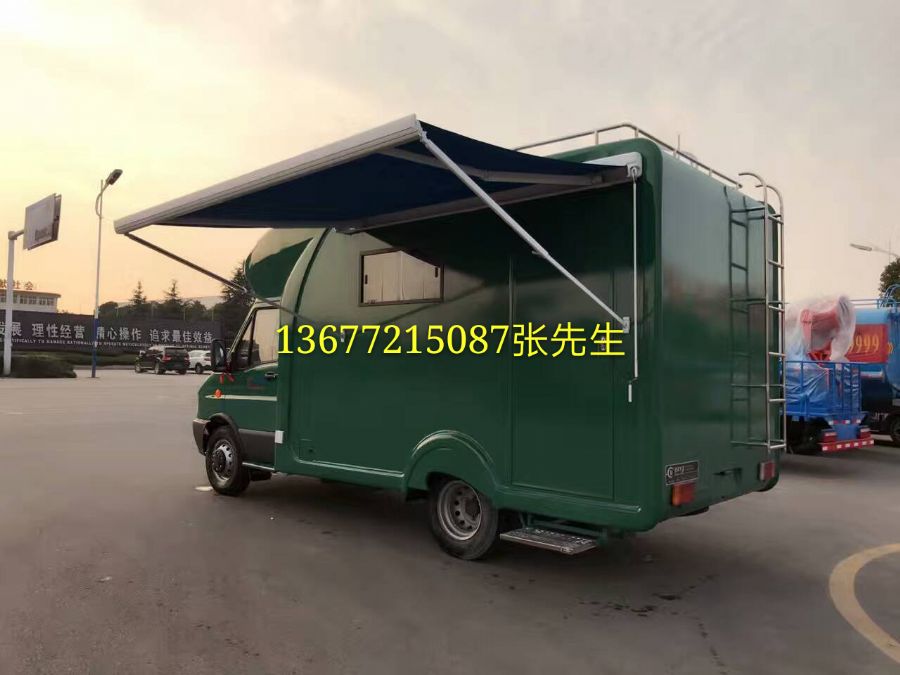 依維柯國五流動(dòng)餐飲車(chē)
