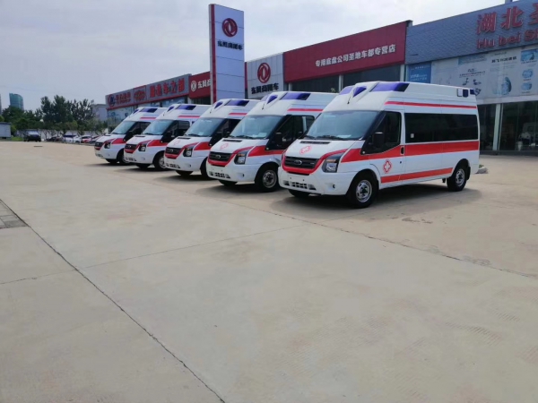 救護車(chē)首選湖北程力 精品改裝 實(shí)力企業(yè)